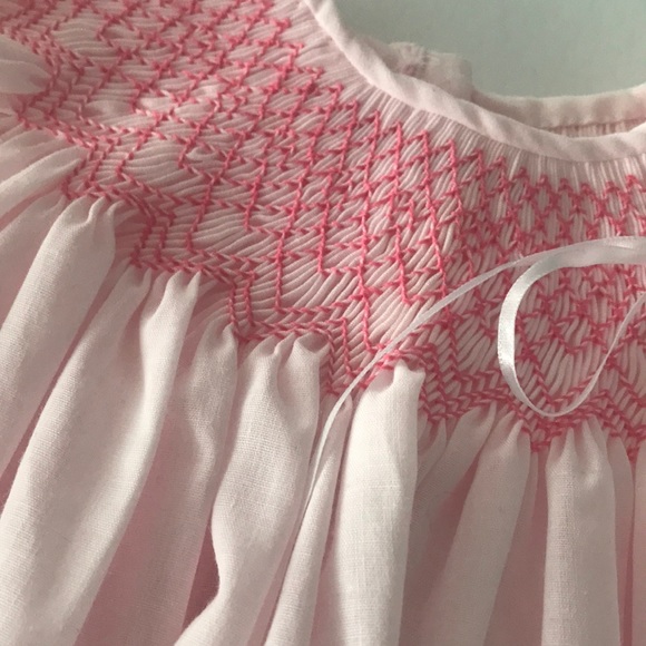✨Sold✨Vintage Baby Gorgeous Handmade Smocked Detailed Dress - Picture 3 of 12